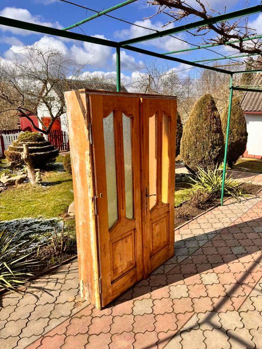 Деревяні дубові двері б/у 2х1,25