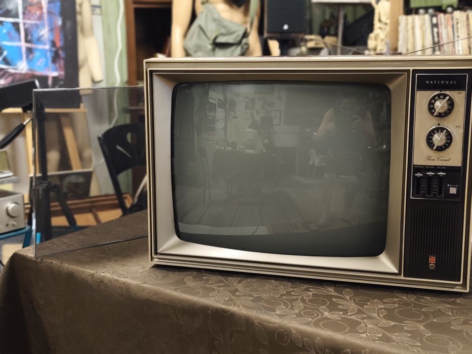 Televisão National Vintage
