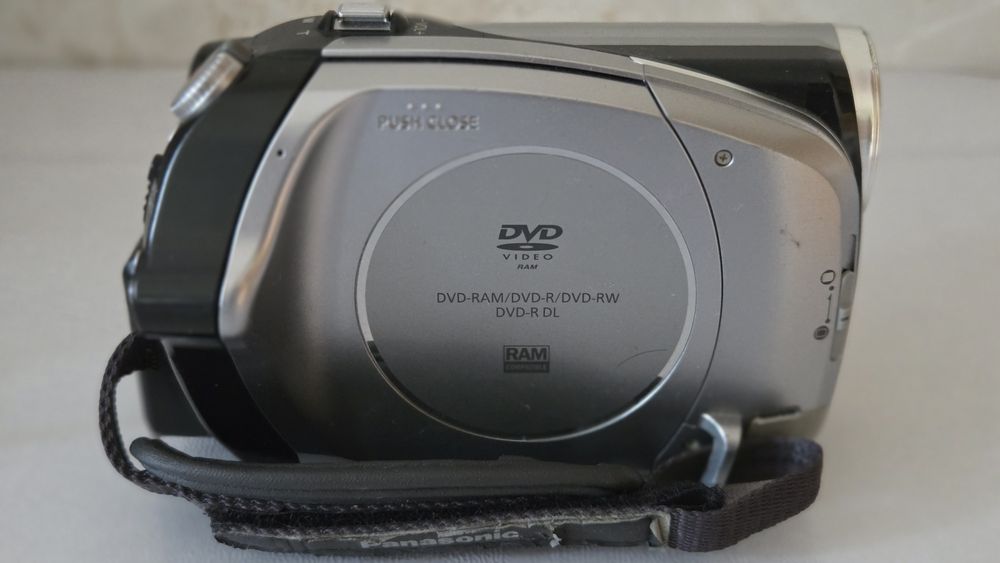Відеокамера  Panasonic VDR-D51