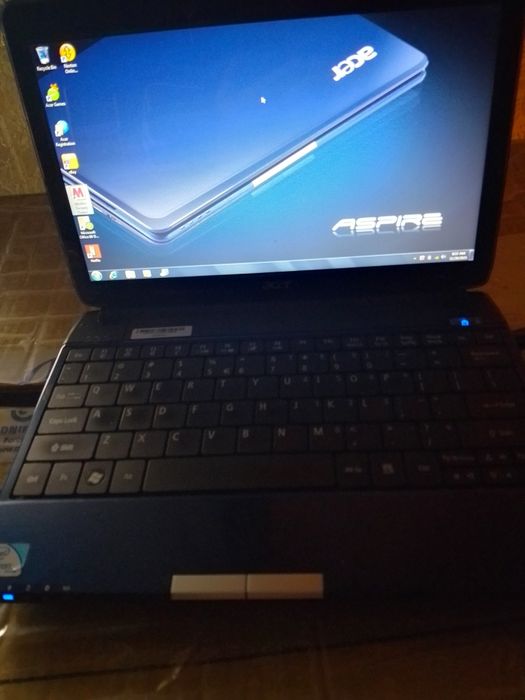 Ноутбук aser aspire 1410.Пам'ять 2 ГБ.Hdd 166.Діагональ 11,6.