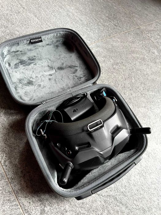 DJI FPV Goggles V2 gogle do fpv stan idealny dwie baterie i dodatkowy wygodny pasek, futerał