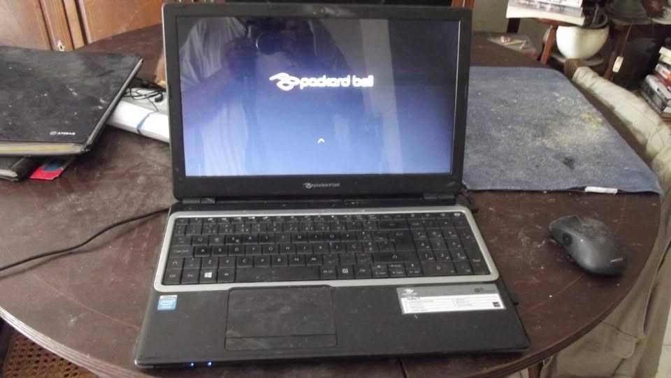 Packard Bell Laptop Computer482696647976560642