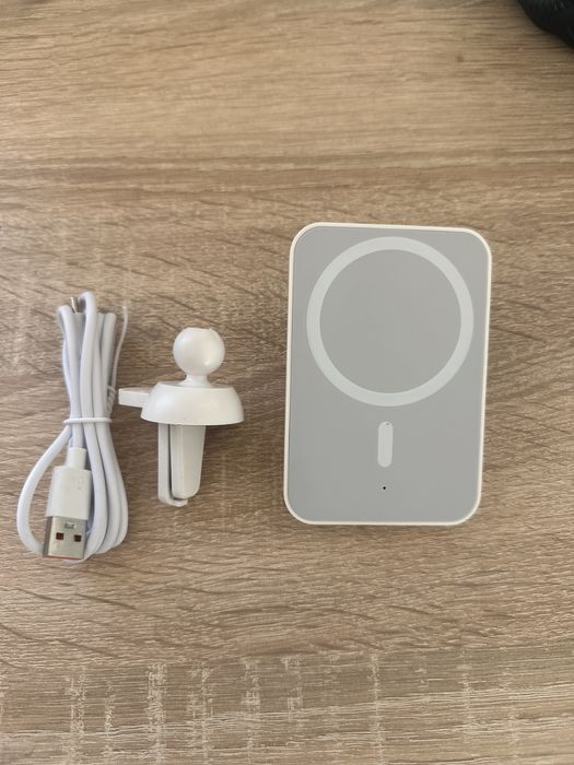 Тримач для телефону машину