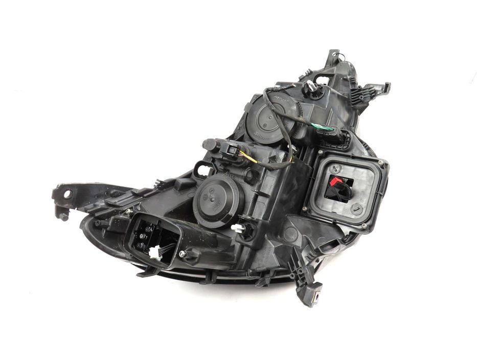 Farol Normal Renault Megane Iv Hatchback Ref: 260607505R 2015 - 2026