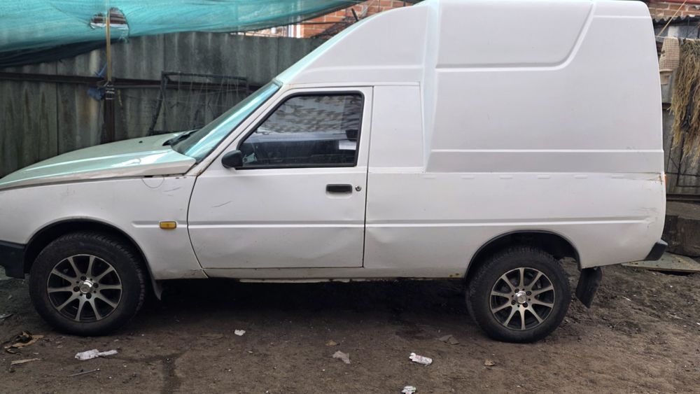 Заз Таврия 1.3   2010
