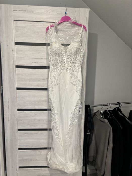 Suknia ślubna rybka