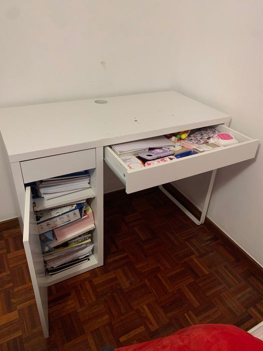 Escrivaninha para criança