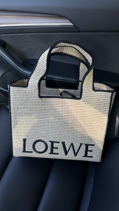 Жіноча сумка Loewe, натуральна рафія
