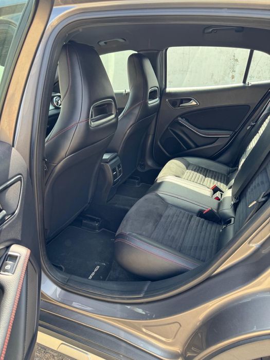 Mercedes-Benz GLA-220 CDI AMG Line