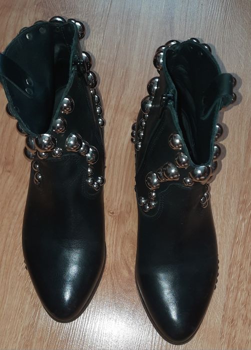 Buty, Botki skóra, ćwieki,  czarne, 38, Vero Cuoio
