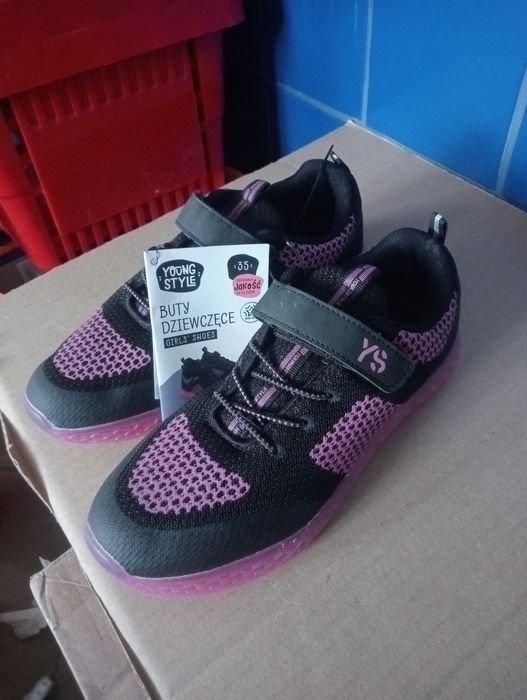 Adidasy buty dziecięce dziewczęce 33 nowe 20,5cm