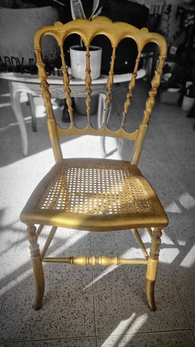 Cadeira em madeira e palhinha