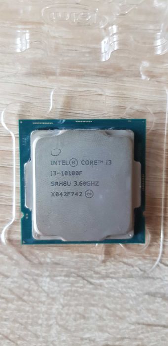 Procesor Intel Core i3-10100F