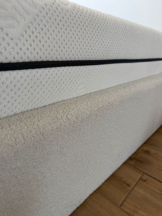 Sprzedam łóżko z materacem 160cm x 200cm, stan jak nowy