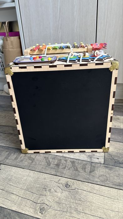Бізікуб 30х30х30