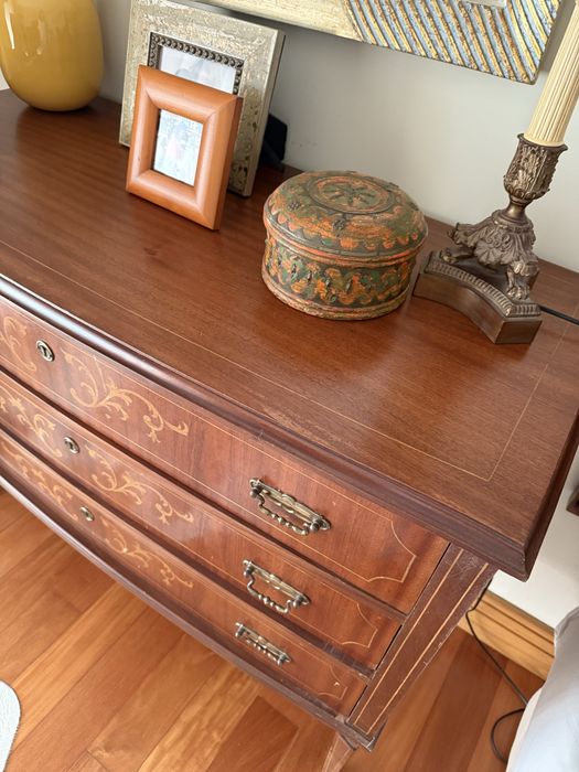 Cómoda estilo D. Maria