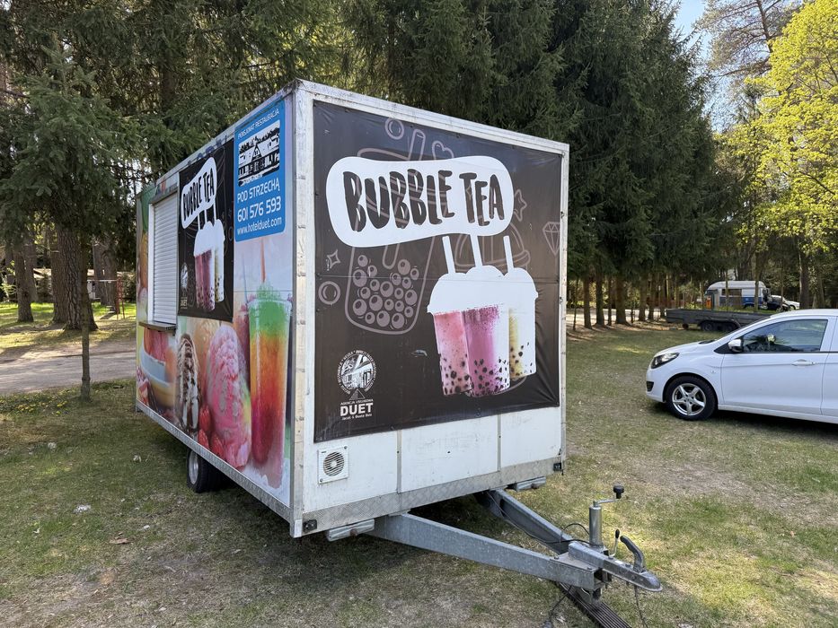 Przyczepa uslugowa