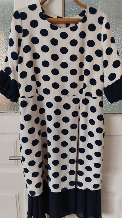 Плаття до колін синє