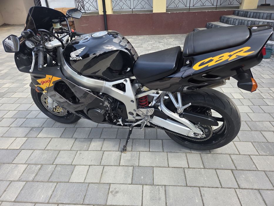 Honda CBR 900 RR