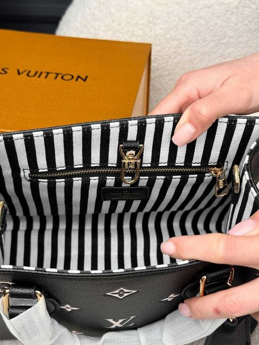 Сумка Louis Vuitton Onthego PM Monogram