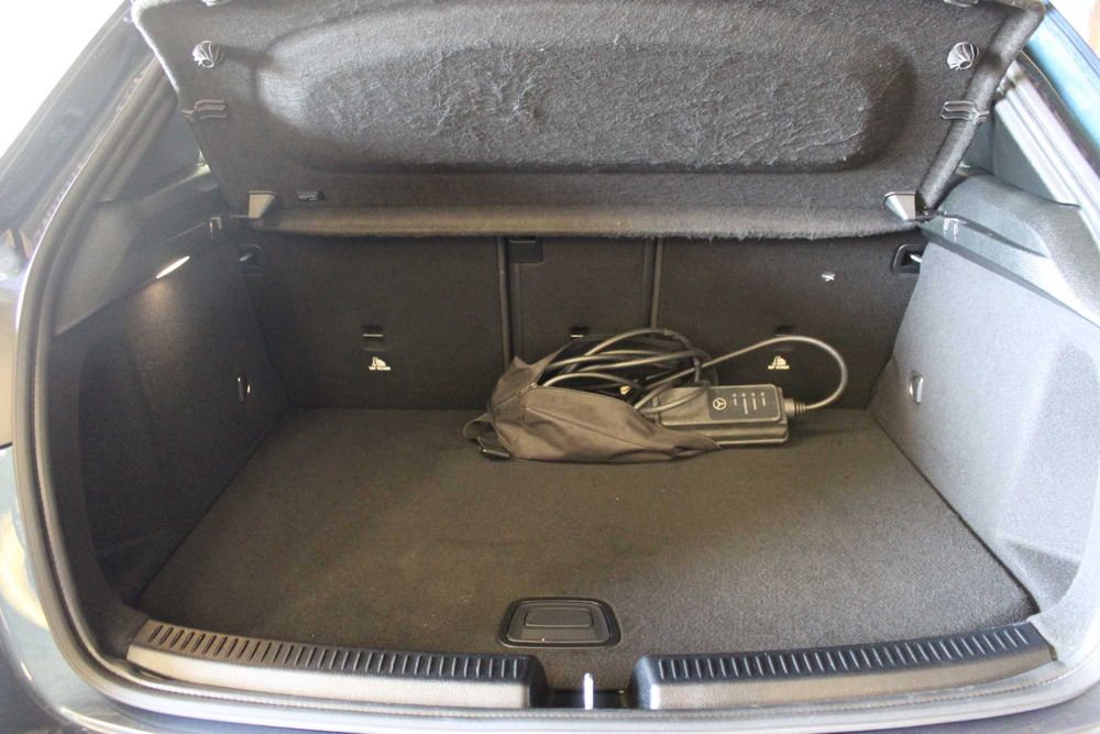 Mercedes-Benz A250 e Style Plus