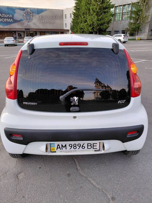 Продам автомобіль Пежо 107