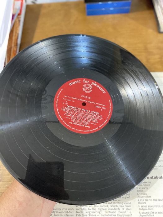 Vinil the fantabulous Brass & Strings