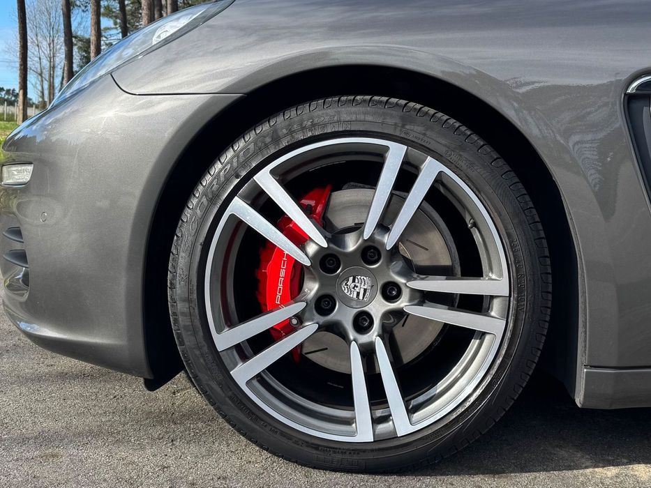 Porsche Panamera Platinum Edition