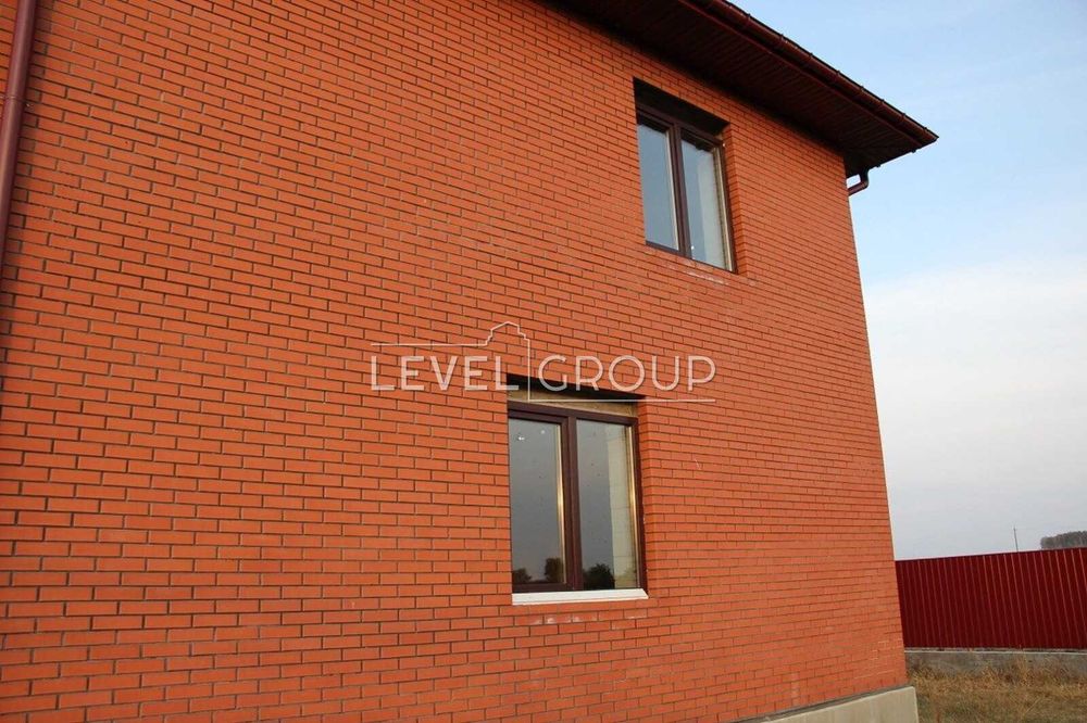 Продаж сучасного будинку 150 м² на ділянці 25 сотки в с. Малий Карашин, Київська область