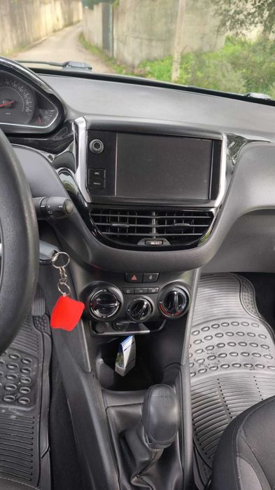 Peugeot 208 1.4 HDi Active 2015 – Diesel, 107.664 km