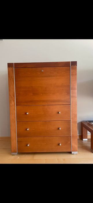 Sprzedam sekretarzyk z litego drewna