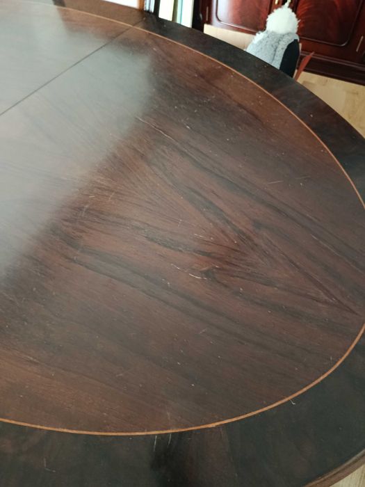 Mesa Oval de sala extensível e 6 cadeiras
