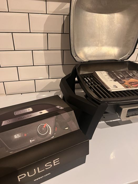 Barbecue Elétrico Weber Pulse 1000 – Como Novo