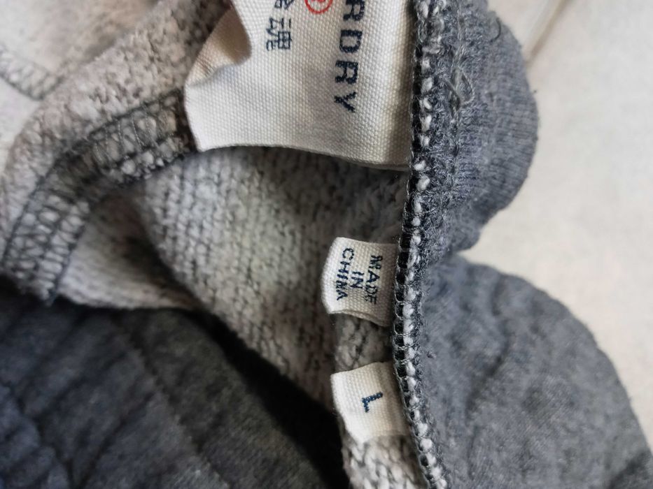 Spodnie dresowe joggery męskie Superdry Code Essential - L