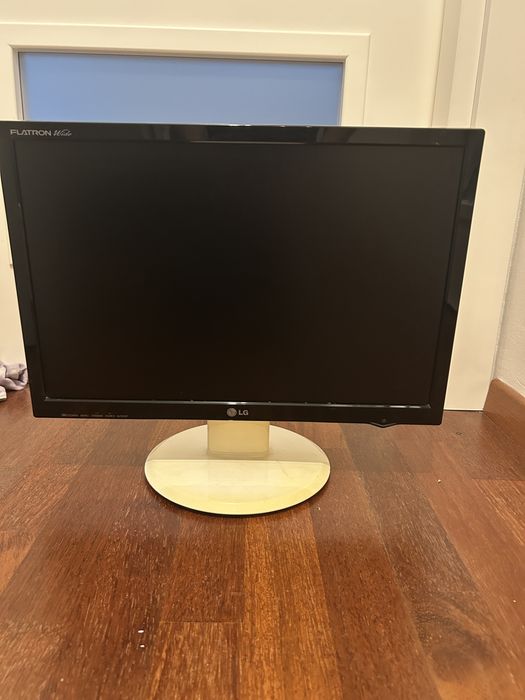 Monitor LG LCD L206WTQ 20 cali TFT reakcja 2 ms WYSYŁKA