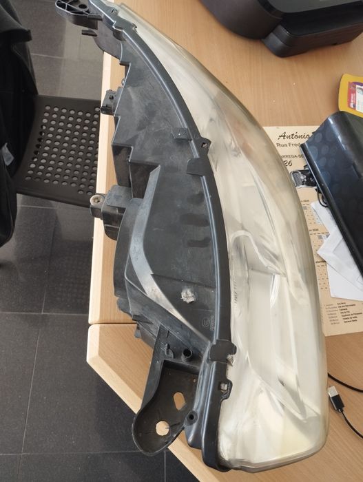 Farol direito citroen c4