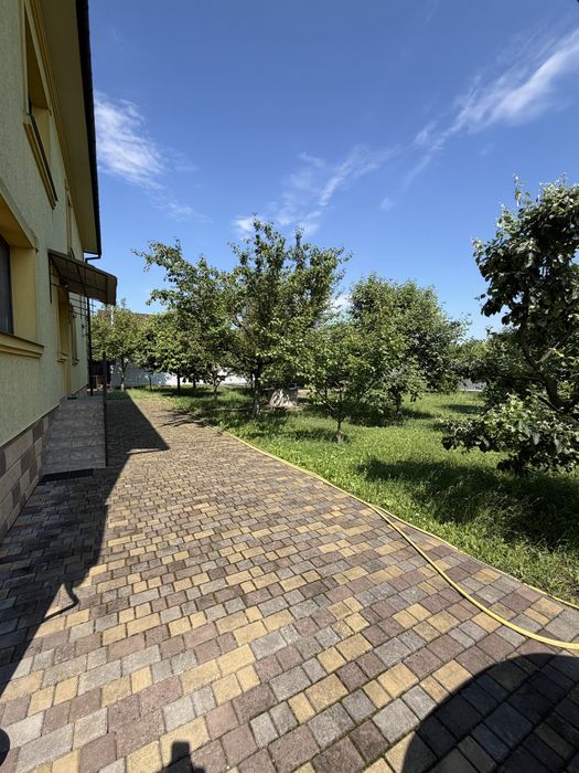 Продається будинок Лужани