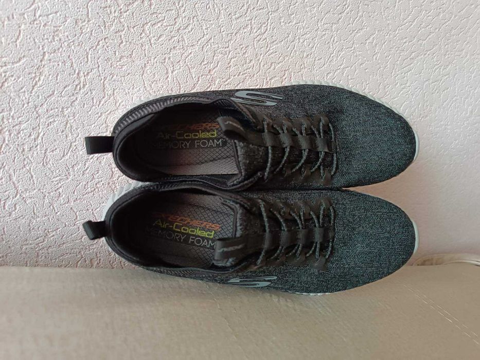 Кросівки Skechers оригінал розмір 39-40 стан відмінний.