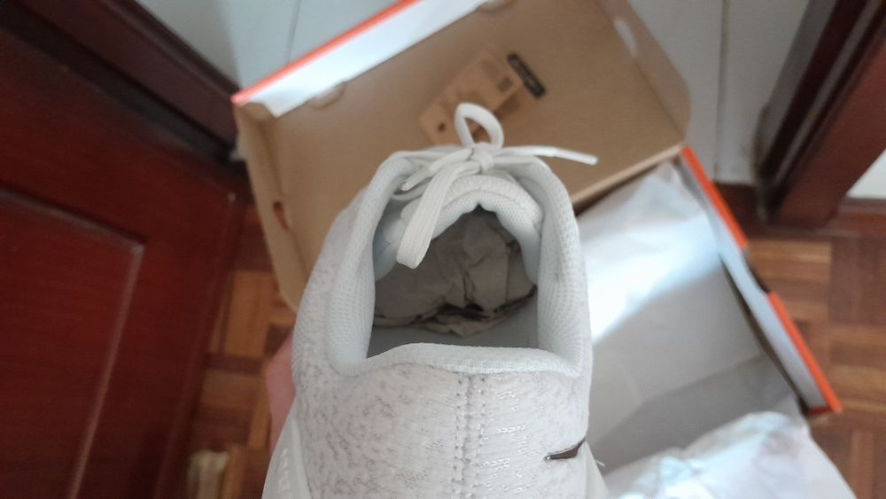 Nike Versair Premium