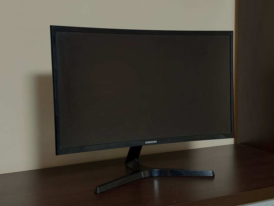 Monitor Samsung LC24F396FHI