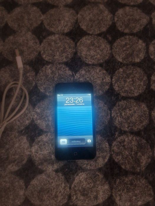 iPod Touch 4 pojemność 8GB w stanie bardzo dobrym