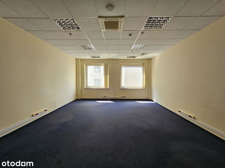 Całe 2. piętro 2300 m² | Recepcja i sala konferencyjna | CH Panorama