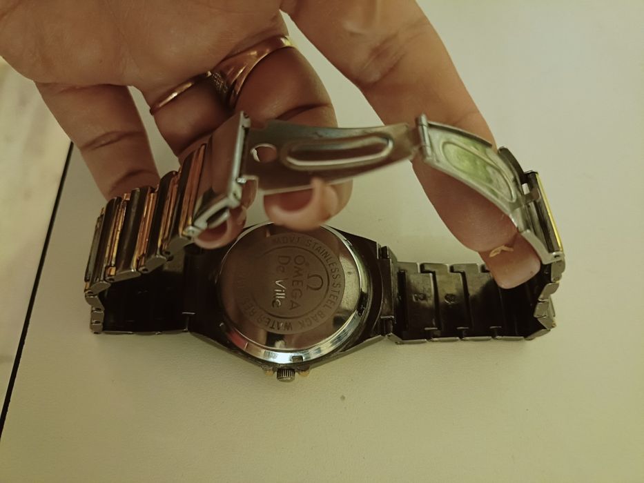 Годинник наручний OMEGA