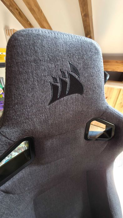 Corsair T3 RUSH em tecido