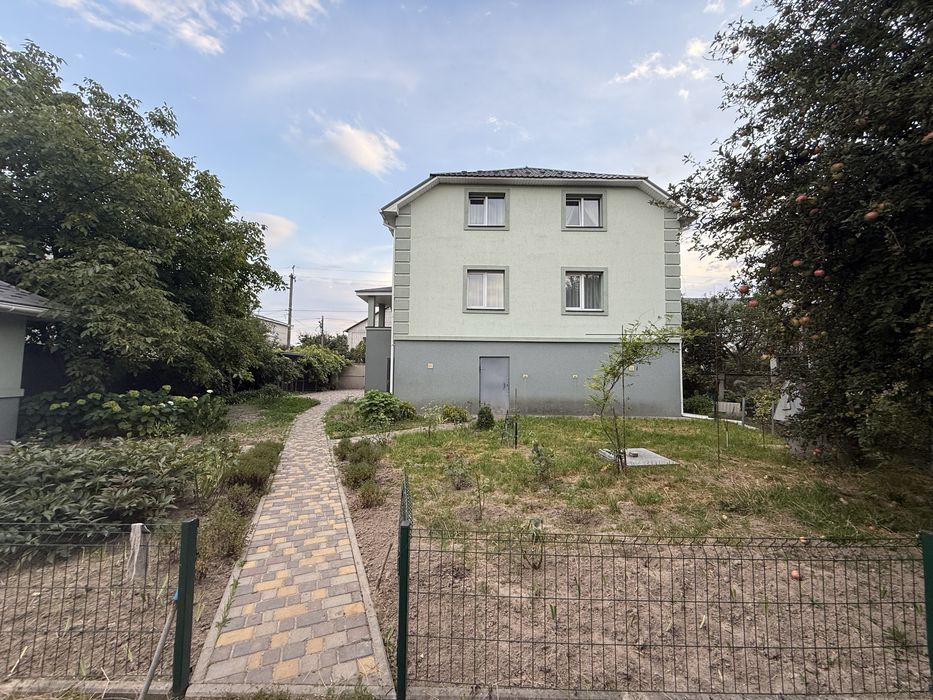 Аренда дома  для семьи Крюковщина , газ, вольер для  собак