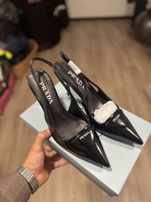 Sapatos Prada - Tamanho 40