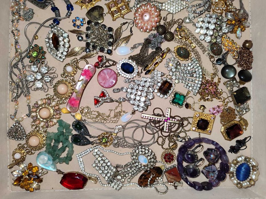 Брошь винтаж Чехия, бусы, брошка янтарная клипсы, кулон серьги браслет