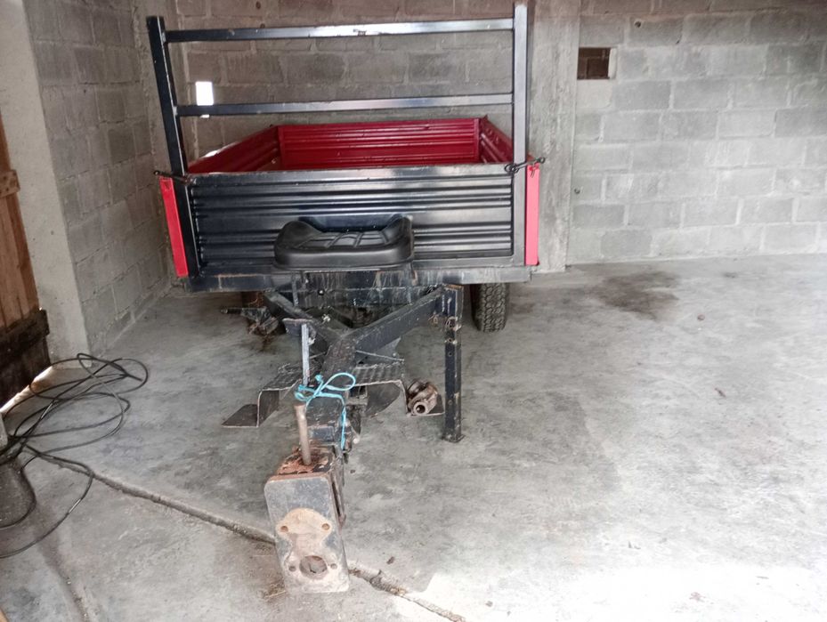 Reboque com tração para motocultivador