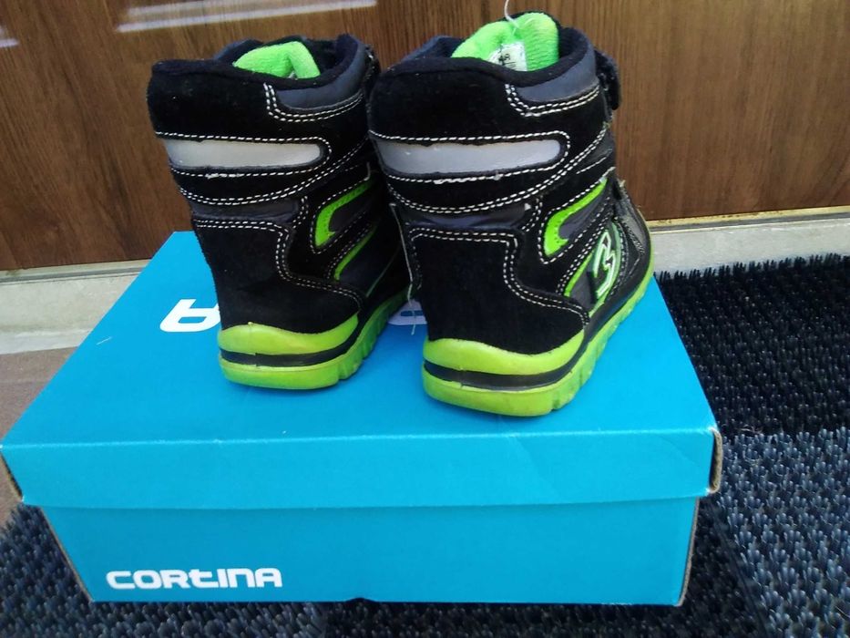 Buty zimowe chłopięce Cortina rozmiar 23 długość wkładki 15cm
