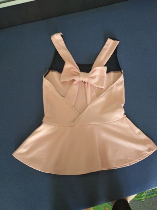 Elegancka bluzeczka na ramiączkach